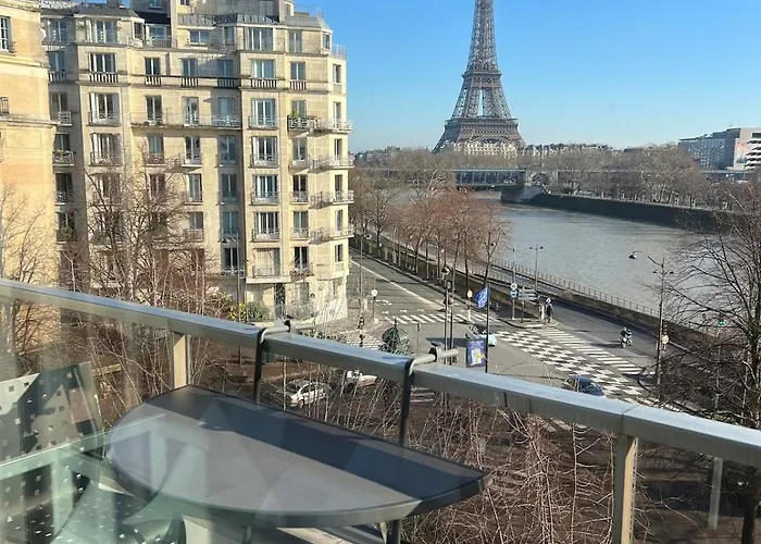 Luxury View Eiffel Tower 16th Trocadero 巴黎