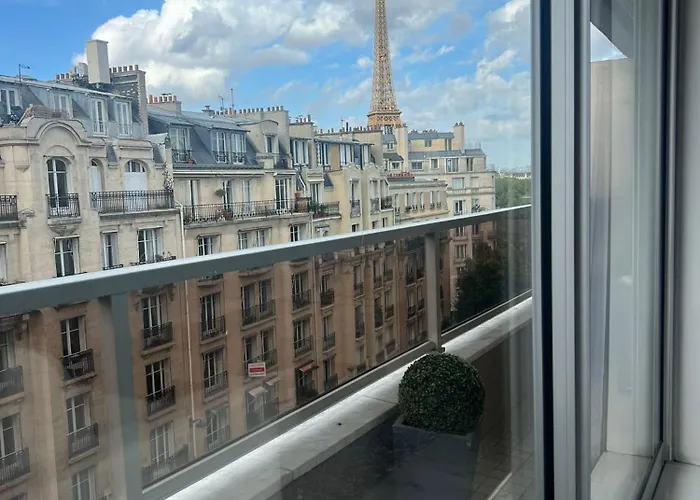 Luxury View Eiffel Tower 16th Trocadero